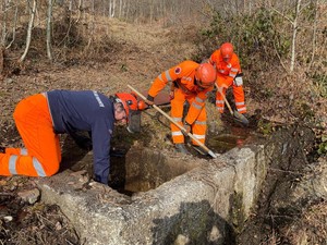 Borgosesia, AIB si dedicano al ripristino dei sentieri - foto pag. fb AIB Borgosesia Borgosesia, AIB si dedicano al ripristino dei sentieri - foto pag. fb AIB Borgosesia