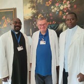 Ospedale Sant’Andrea, ad agosto arriva don Gilbert Damba per l’assistenza spirituale