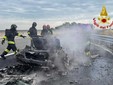 Dal Nord/Ovest, incendio auto lungo la A26 Dal Nord/Ovest, incendio auto lungo la A26