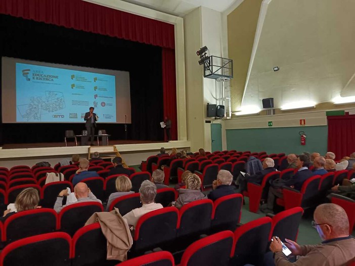 A Valdilana presentati i nuovi bandi 2026 della Fondazione CRB (foto dalla pagina Facebook del comune di Valdilana)