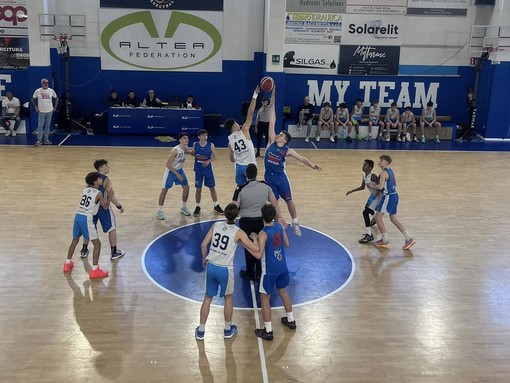Barberi Valsesia Basket Academy inarrestabili: 45 – 84 contro College Basketball - Foto di Cristina Gasparro e Paolo Gabella.