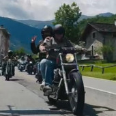 Rombo di motori a Scopa: più di cento motociclisti per “Bikers on the Road” Rombo di motori a Scopa: più di cento motociclisti per “Bikers on the Road”