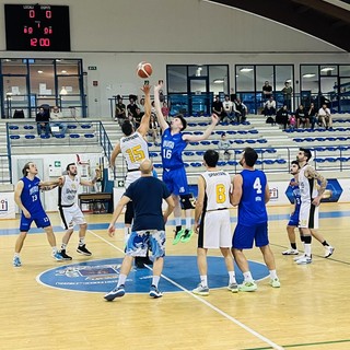 Barberi Valsesia Basket, finale amaro per gli Spartans: Buguggiate colpisce sulla sirena e si prende Gara 1