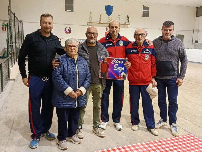 Bocce: sport, amicizia e solidarietà al 1° Memorial Enzo Stasia (foto dalla pagina Facebook di Comune di Valdilana)