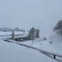Maltempo, tanta neve sulla strada: chiuse le vie di accesso per Bielmonte (foto dalla pagina Facebook di Bielmonte)