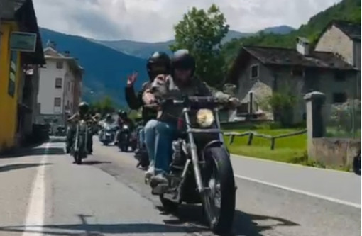 Rombo di motori a Scopa: più di cento motociclisti per “Bikers on the Road” Rombo di motori a Scopa: più di cento motociclisti per “Bikers on the Road”
