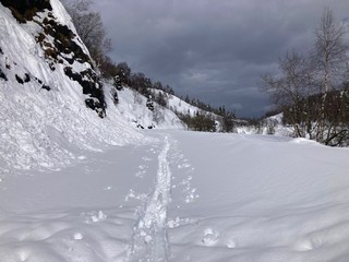 Bielmonte, detriti e slavine sulle strade di accesso. Le raccomandazioni della Prefettura: “Non salite” VIDEO Bielmonte, detriti e slavine sulle strade di accesso. Le raccomandazioni della Prefettura: “Non salite” VIDEO