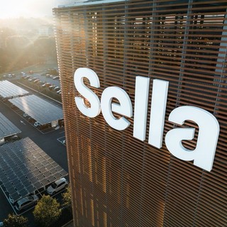 Sella dona 192 computer al Centro Territoriale per il Volontariato di Biella e Vercelli