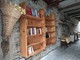 Boccioleto, sotto i portici nasce la libreria condivisa: libri a disposizione di tutti