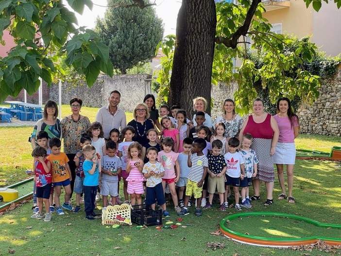 Gattinara, l’arte dei più piccoli abbellisce il campo di minigolf comunale