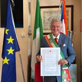 Varallo, Diploma di Benemerenza della Croce Rossa al Comune per “I Care Your Children” Varallo, Diploma di Benemerenza della Croce Rossa al Comune per “I Care Your Children”