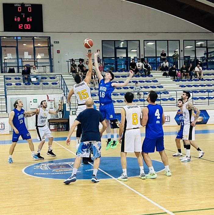 Barberi Valsesia Basket, finale amaro per gli Spartans: Buguggiate colpisce sulla sirena e si prende Gara 1