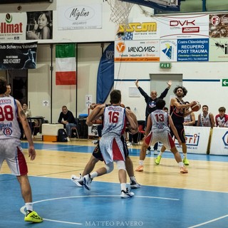 Valsesia Basket conquista la seconda vittoria stagionale: battuto Trecate 67-55