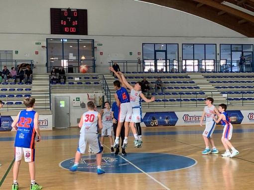 Barberi Valsesia Basket stacca di 20 punti i vicini biellesi: 68 – 48 per l’Academy - Foto Tiziana Pasi.