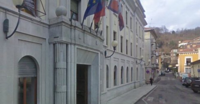 Borgosesia, furto in municipio: danni per 13mila euro e uffici ancora in difficoltà