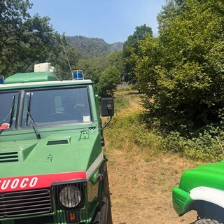 Incendi in Valsesia, nuovi focolai ad Alto Sermenza: situazione sotto controllo