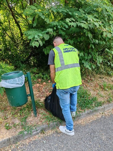 Quarona, controlli sui rifiuti: sanzionato chi abbandona sacchi vicino ai cestini pubblici Quarona, controlli sui rifiuti: sanzionato chi abbandona sacchi vicino ai cestini pubblici