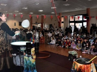 Maschere anche dalla Valsesia al carnevale del Thes a Biella