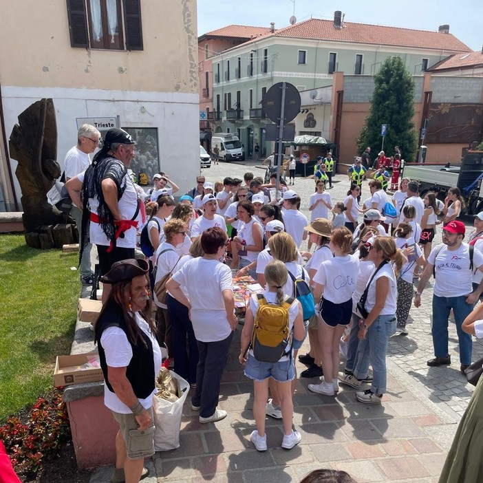 “Rosa e Rosso di Maggio” prende il via con la Caccia al Tesoro: squadre in gioco e festa in città