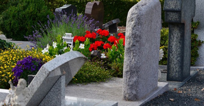 2 novembre, la giornata dedicata alla memoria dei defunti: le origini di questa ricorrenza