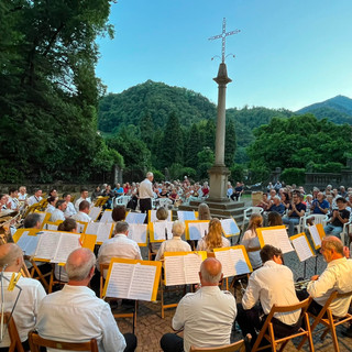 A Coggiola il Concerto sotto le Stelle richiama un vasto pubblico (foto di Ermanno Orsi)