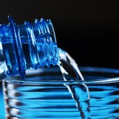 Siccità in Piemonte, 109 Comuni con autobotti: aumentano i rilasci dalla Svizzera Siccità in Piemonte, 109 Comuni con autobotti: aumentano i rilasci dalla Svizzera
