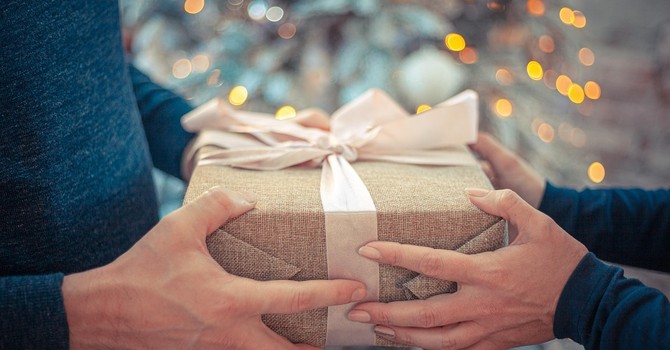 Natale, in Piemonte si torna a spendere: 800 milioni per regali, cibo e viaggi