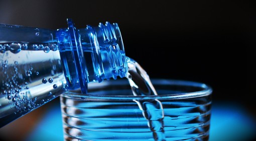 Siccità in Piemonte, 109 Comuni con autobotti: aumentano i rilasci dalla Svizzera Siccità in Piemonte, 109 Comuni con autobotti: aumentano i rilasci dalla Svizzera