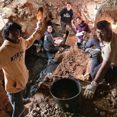 Ripartono gli scavi sul Monte Fenera: prosegue la collaborazione dell’Università di Ferrara e il comune di Borgosesia