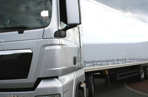 Camion fermo in carreggiata, chiusa la ss 142 &quot;Biellese&quot;  all'altezza di Romagnano