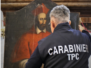 Carabinieri TPC restituiscono ritratto del Card. Giacomo Guala Bicchieri rubato dalla Basilica di Sant’Andrea di Vercelli Carabinieri TPC restituiscono ritratto del Card. Giacomo Guala Bicchieri rubato dalla Basilica di Sant’Andrea di Vercelli