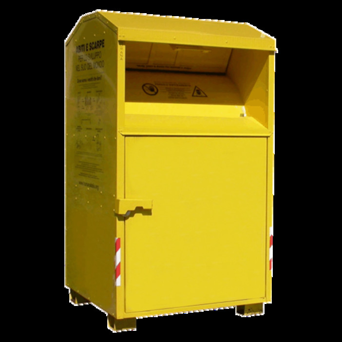 Gattinara affronta la rimozione dei cassonetti per gli abiti usati: “Una conseguenza di una crisi europea del settore tessile”