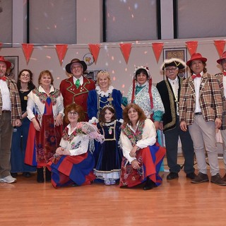 Maschere anche dalla Valsesia al carnevale del Thes a Biella