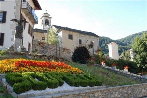 Scopello si prepara alla Santa Messa della Vigilia: celebrazione e momento conviviale per la comunità Scopello si prepara alla Santa Messa della Vigilia: celebrazione e momento conviviale per la comunità