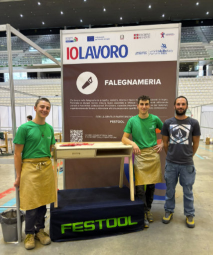 IIS Lancia, trionfo ai Campionati WorldSkills: due studenti del Barolo primi e terzi nella falegnameria