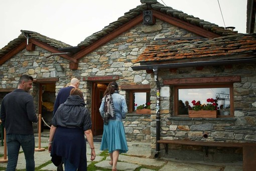 Alagna, due ultime serate sotto le stelle con le cene in quota a Pianalunga Alagna, due ultime serate sotto le stelle con le cene in quota a Pianalunga