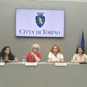 Attivisti per Gaza fermati in Libia, Torino scende in piazza: “Riportiamo a casa Dina e Domenico”