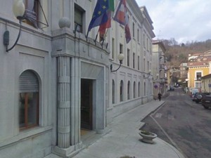 Borgosesia, quasi 300mila euro dalla Regione per il Distretto del Commercio: contributi ai negozi fino a 5mila euro