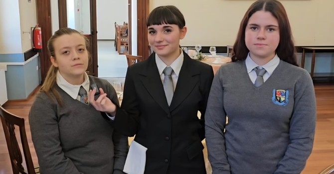 Varallo, dagli studenti dell’Alberghiero idee e stile per le tavole di aprile tra Pasqua e Pasquetta