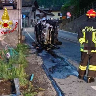 Schianto all’alba, auto distrutta: un ferito in ospedale