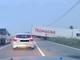 Rimorchio sulla carreggiata: mattina di passione per gli automobilisti