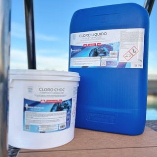 Cloro piscina: come orientarsi tra tipologie, dosaggio e contesti d’uso con Gruppo San Marco