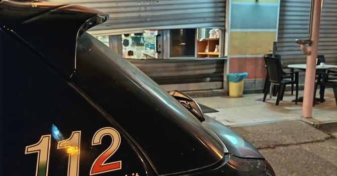 Bar di Roasio nel mirino dei ladri, poi la fuga con l’auto che non si ferma all’alt: Carabiniere investito