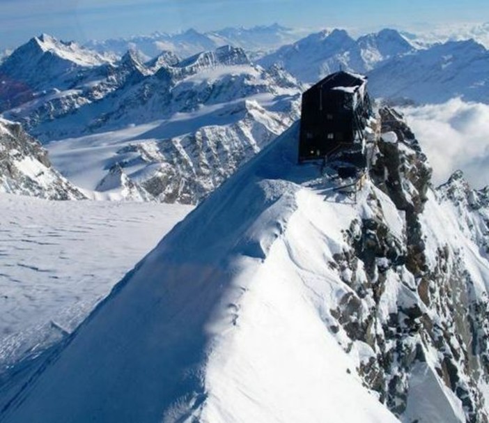 Capanna Regina Margherita: temperature da record a 4.554m Capanna Regina Margherita: temperature da record a 4.554m