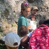 Monte Fenera, i ragazzi del Centro Estivo di Borgosesia alla scoperta del Centro Visite di Ara