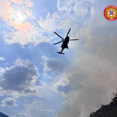 Accusa un malore durante lo spegnimento dell’incendio, soccorso un volontario AIB in alta Valsessera (foto di repertorio) Accusa un malore durante lo spegnimento dell’incendio, soccorso un volontario AIB in alta Valsessera (foto di repertorio)