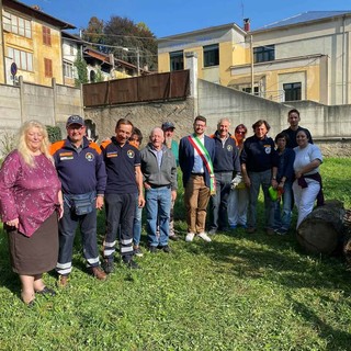 Castagnata alla casa di riposo di Valduggia, insieme ospiti e bambini della primaria