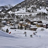 Claviere, dramma sulle piste: arresto cardiaco fatale ad uno sciatore inglese