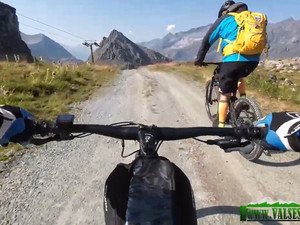 Alagna, il cicloturismo cresce e sale fino al Passo dei Salati VIDEO di Finatti e Benedetti per valsesianotizie.it Alagna, il cicloturismo cresce e sale fino al Passo dei Salati VIDEO di Finatti e Benedetti per valsesianotizie.it