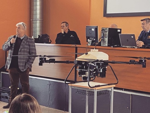 Convegno sull'utilizzo dei droni in agricoltura per la settimana alternativa dell’Istituto tecnico agrario